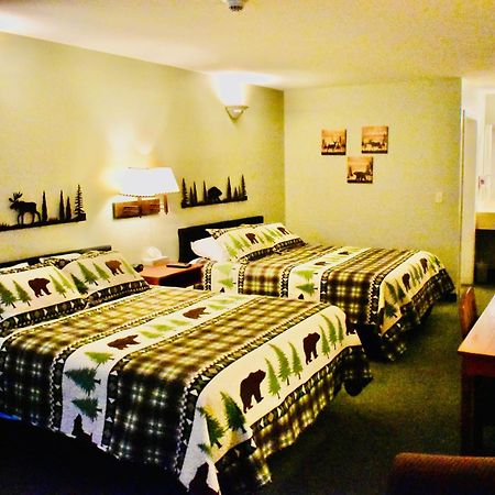 4 Season Fun At Legend Cottage Inn 벨레르 외부 사진
